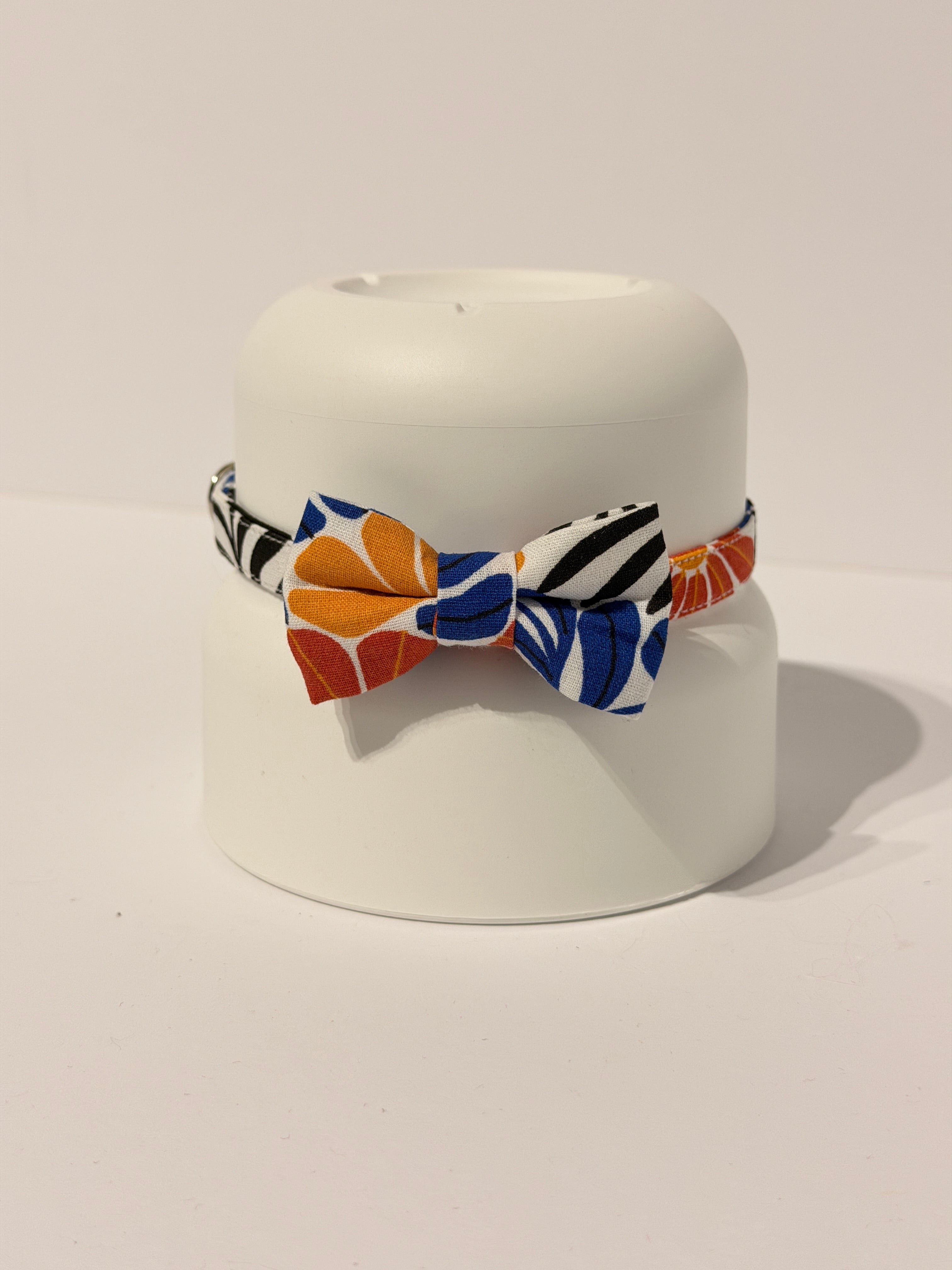 Kat - Vlinderstrik - Flora