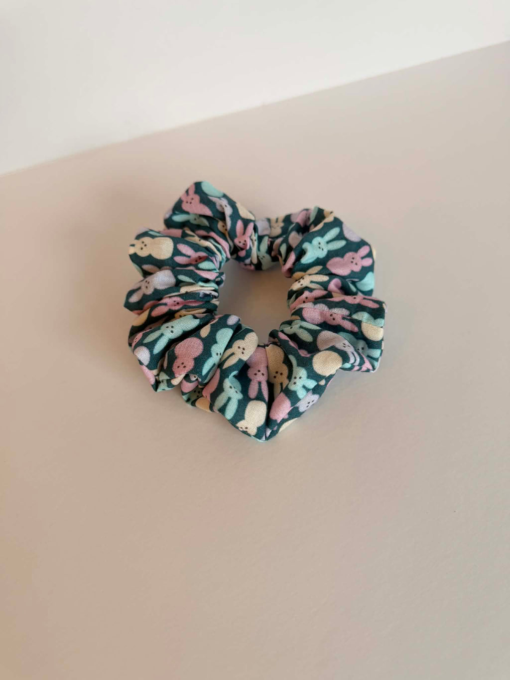 Scrunchie - Bunny (Ten Voordele Van Zwerfkatjes Oudenburg)